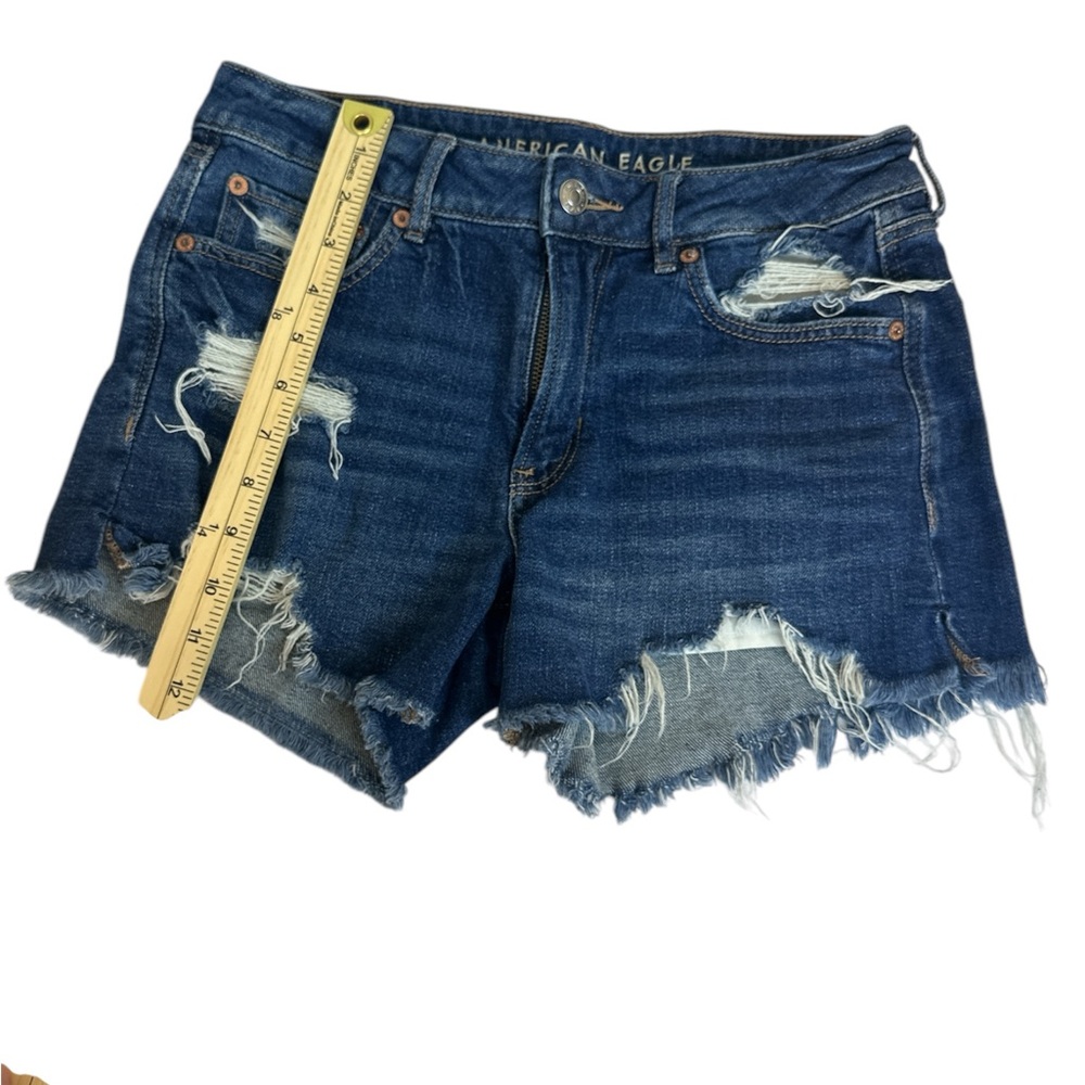American Eagle, Tomgirl Blue Denim Distressed‎ Shorts, Size 2 - Picture 2 of 4